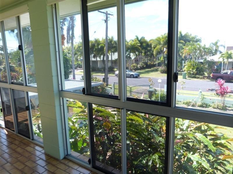 25 Holland Street, Wongaling Beach QLD 4852