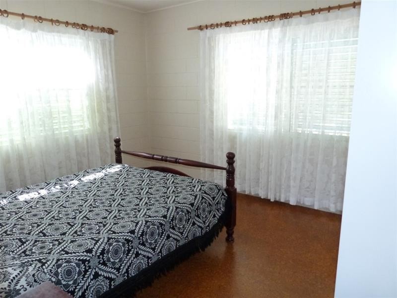 25 Holland Street, Wongaling Beach QLD 4852