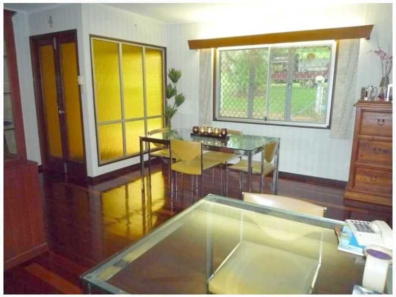 10 Hielscher Street, Tully QLD 4854