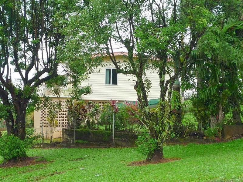 10 Hielscher Street, Tully QLD 4854