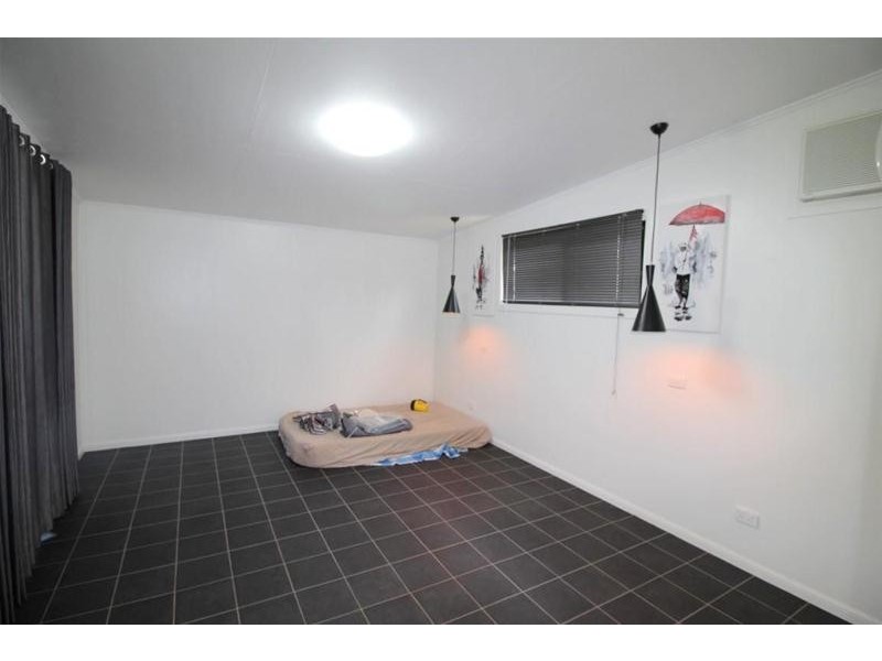 100 Victoria Street, Silkwood QLD 4856