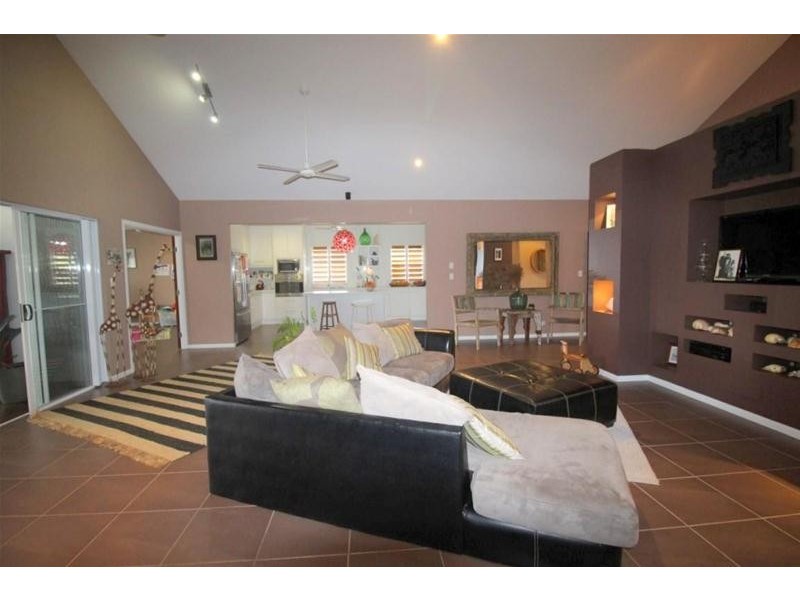 22 Mariner Drive, South Mission Beach QLD 4852