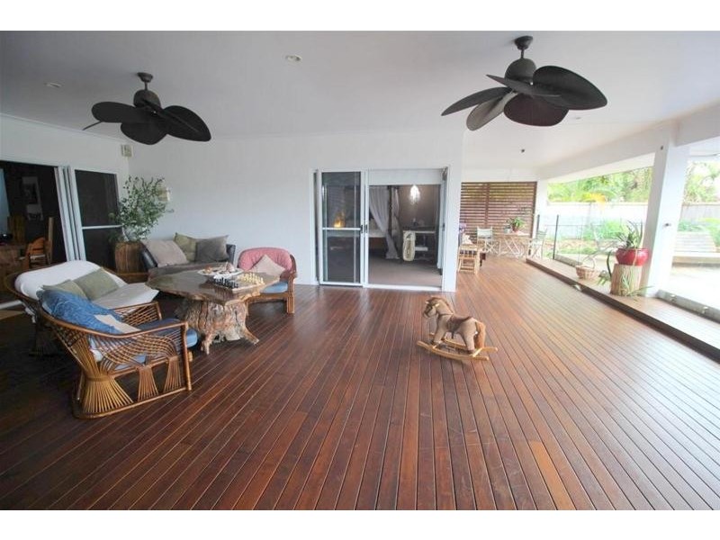 22 Mariner Drive, South Mission Beach QLD 4852