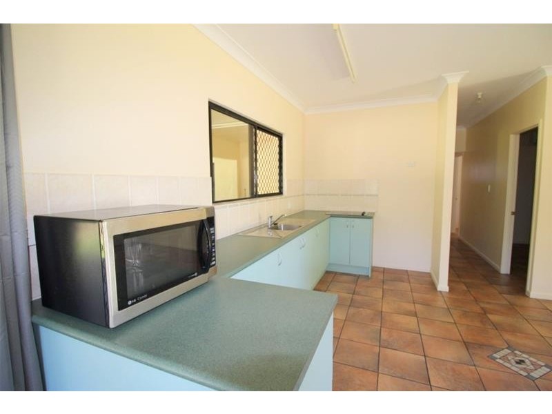 2A Royal Palm Drive, Mission Beach QLD 4852