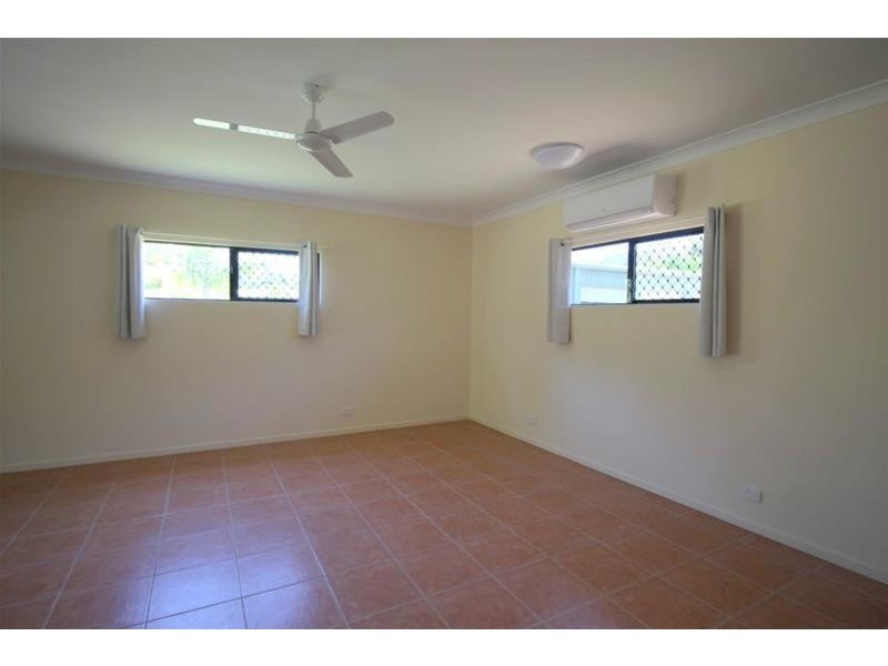 2A Royal Palm Drive, Mission Beach QLD 4852