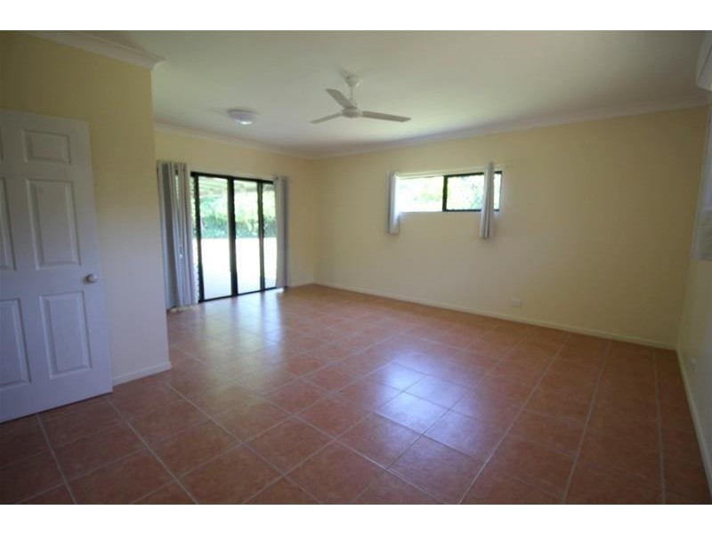 2A Royal Palm Drive, Mission Beach QLD 4852