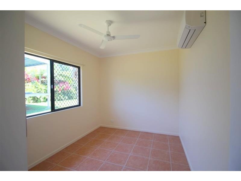 2A Royal Palm Drive, Mission Beach QLD 4852