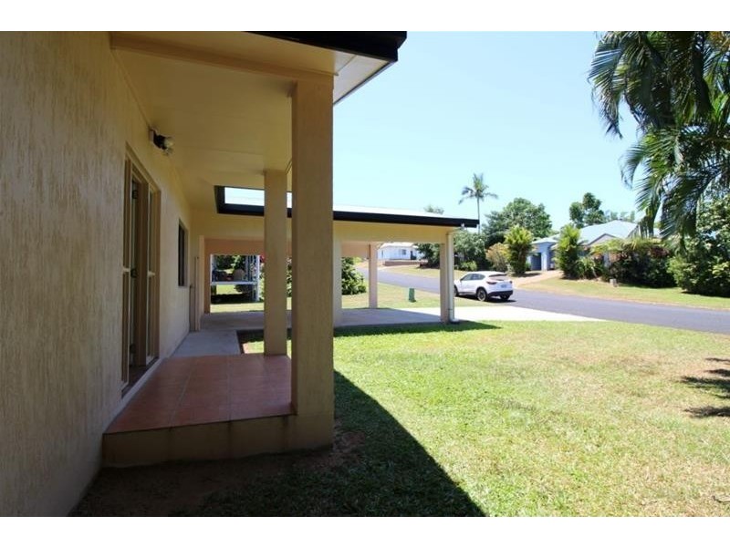 2A Royal Palm Drive, Mission Beach QLD 4852