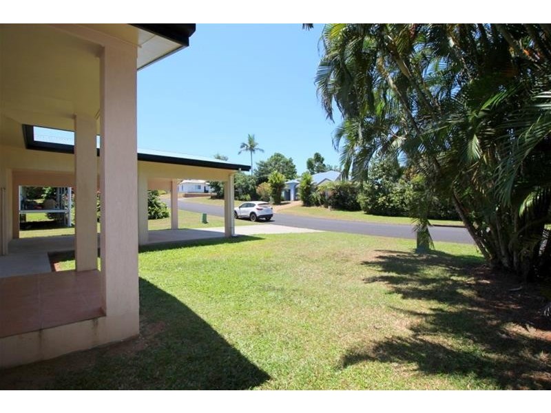 2A Royal Palm Drive, Mission Beach QLD 4852