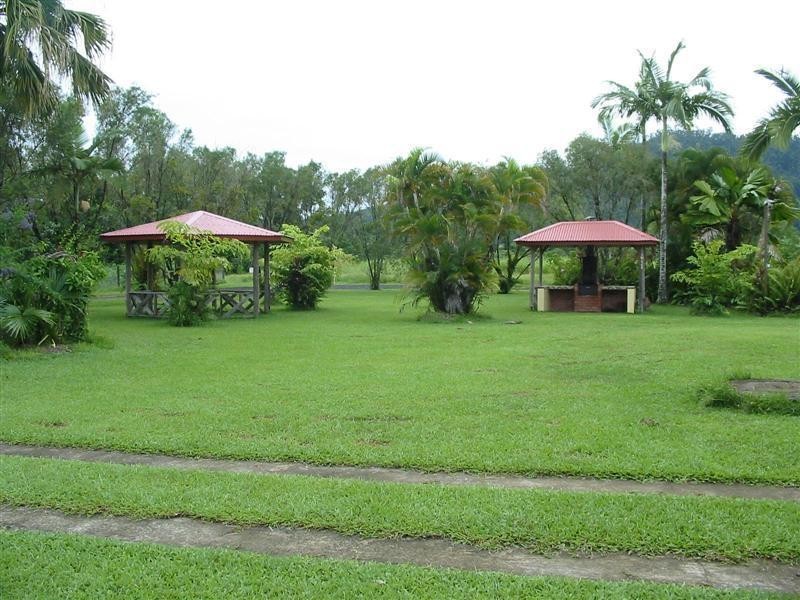 68 Meuanbah Road, Bombeeta QLD 4871