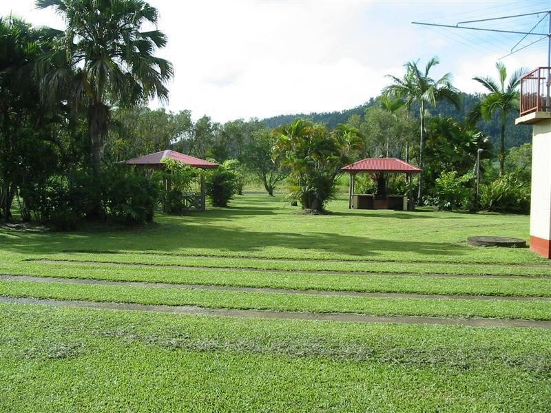 68 Meuanbah Road, Bombeeta QLD 4871