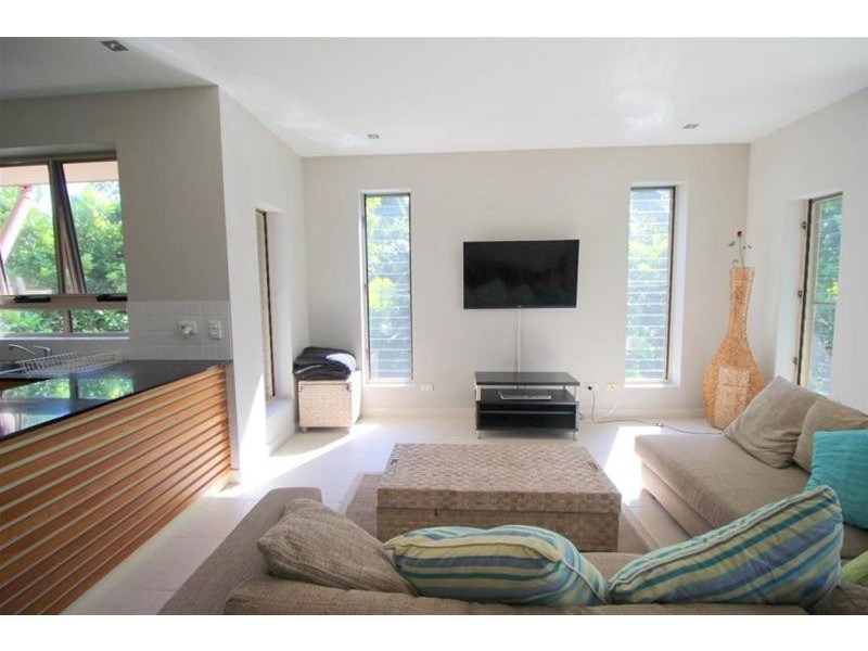 8/51A Porter Promenade, Mission Beach QLD 4852