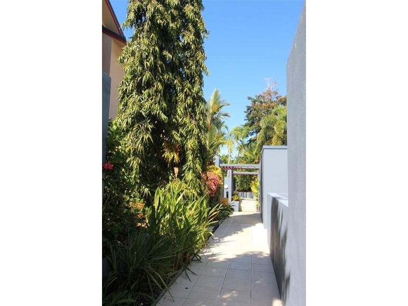 8/51A Porter Promenade, Mission Beach QLD 4852