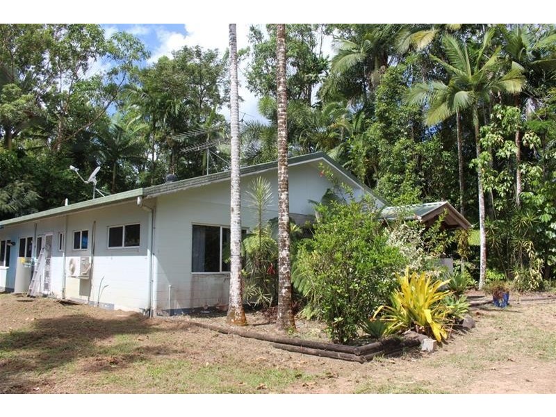 858 East Feluga Road, East Feluga QLD 4854