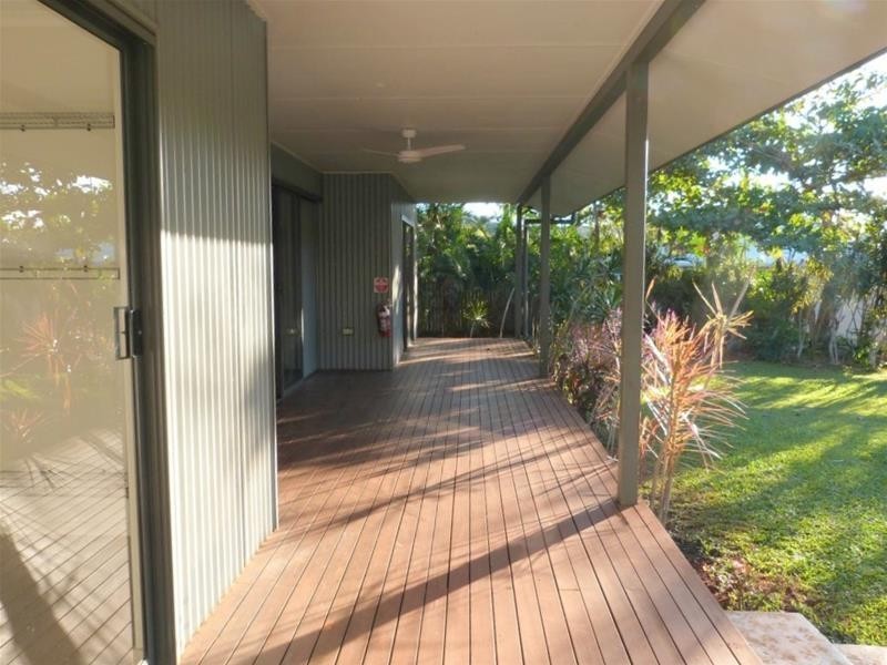 14 Yamala Close, Mission Beach QLD 4852