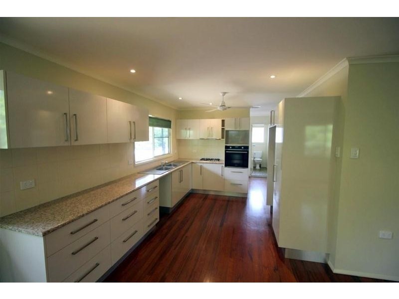 31 Cutten Street, Bingil Bay QLD 4852