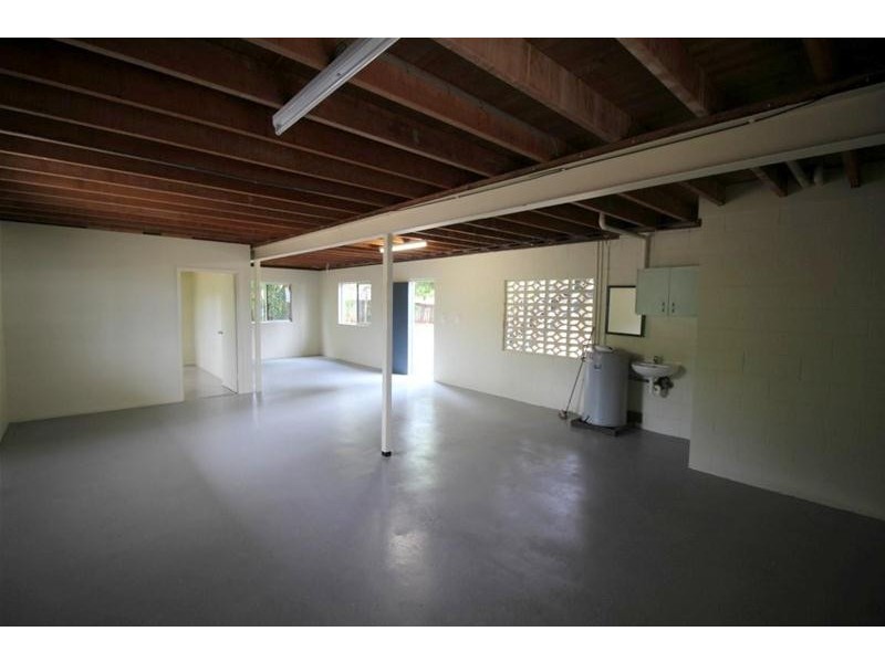 31 Cutten Street, Bingil Bay QLD 4852