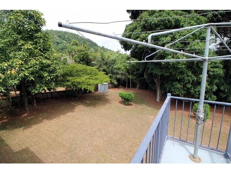 31 Cutten Street, Bingil Bay QLD 4852