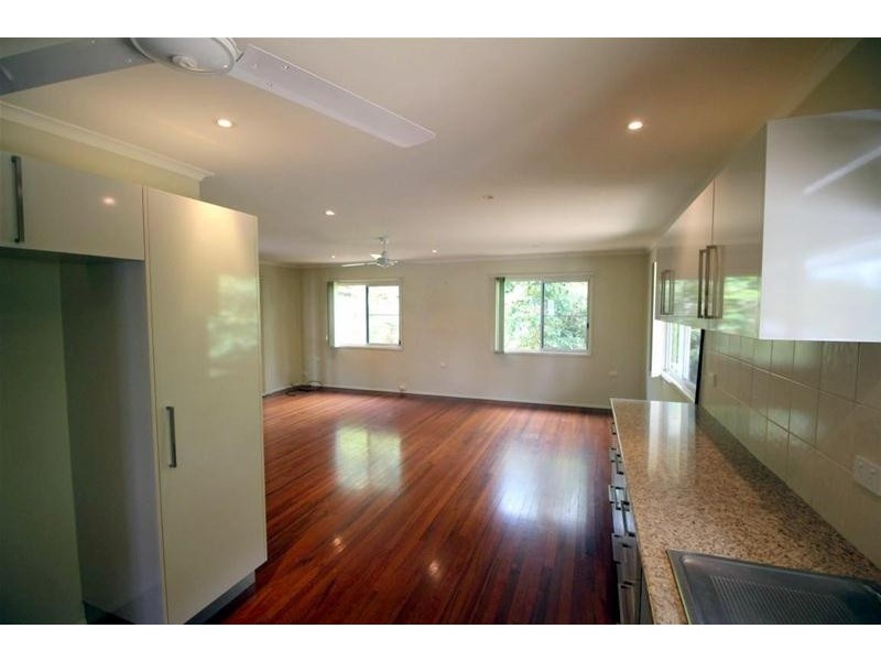 31 Cutten Street, Bingil Bay QLD 4852