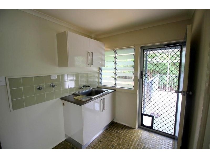 31 Cutten Street, Bingil Bay QLD 4852