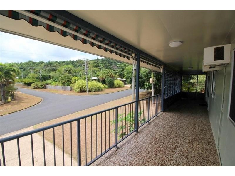 31 Cutten Street, Bingil Bay QLD 4852