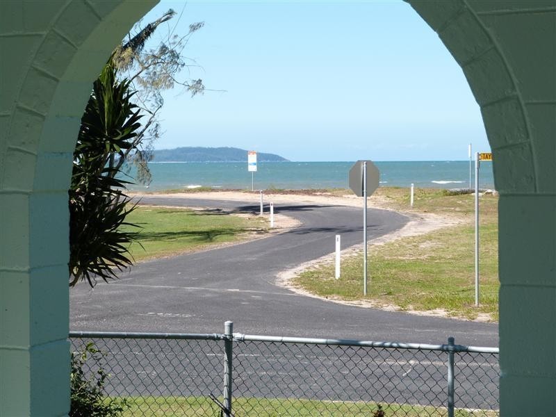 41 Taylor Street, Tully Heads QLD 4854