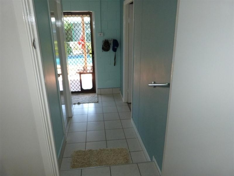 41 Taylor Street, Tully Heads QLD 4854