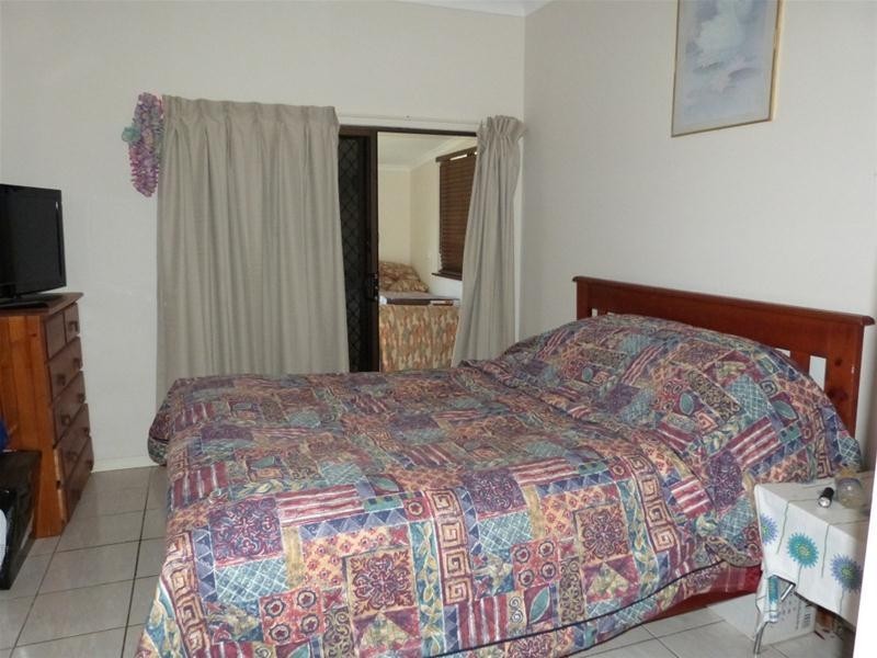 41 Taylor Street, Tully Heads QLD 4854