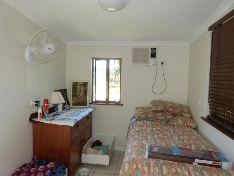 41 Taylor Street, Tully Heads QLD 4854