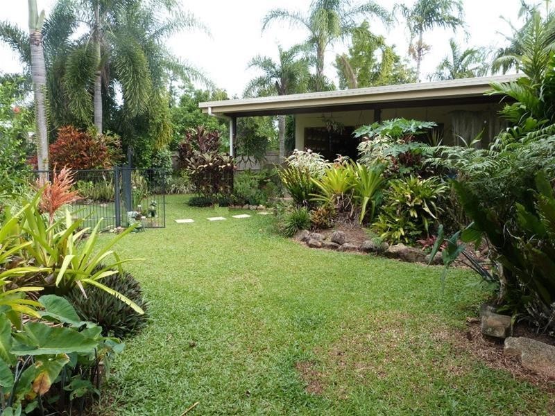 4 Hutchison Close, Mission Beach QLD 4852