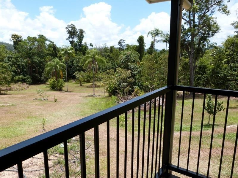 59 Mountain View Close, Maria Creeks QLD 4855