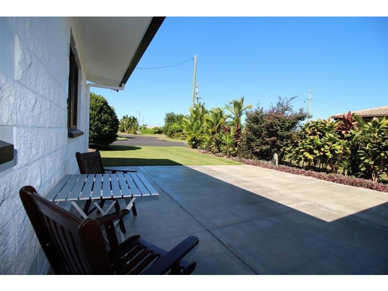 14 Andrews Street, Kurrimine Beach QLD 4871