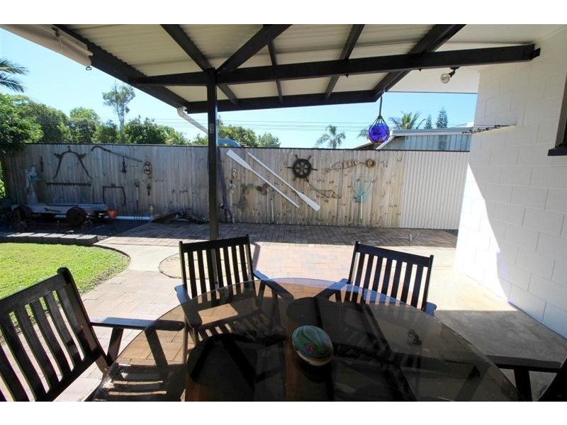 14 Andrews Street, Kurrimine Beach QLD 4871