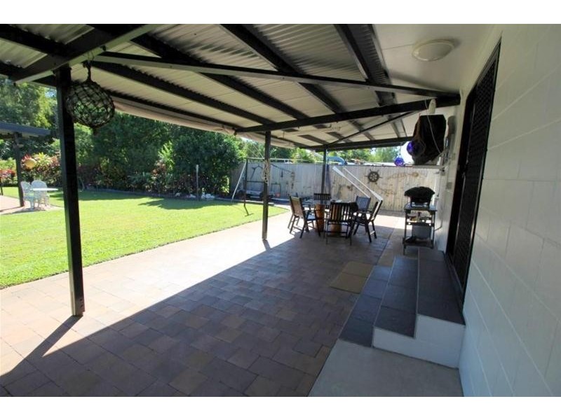 14 Andrews Street, Kurrimine Beach QLD 4871