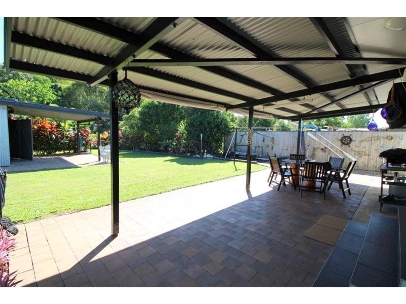 14 Andrews Street, Kurrimine Beach QLD 4871