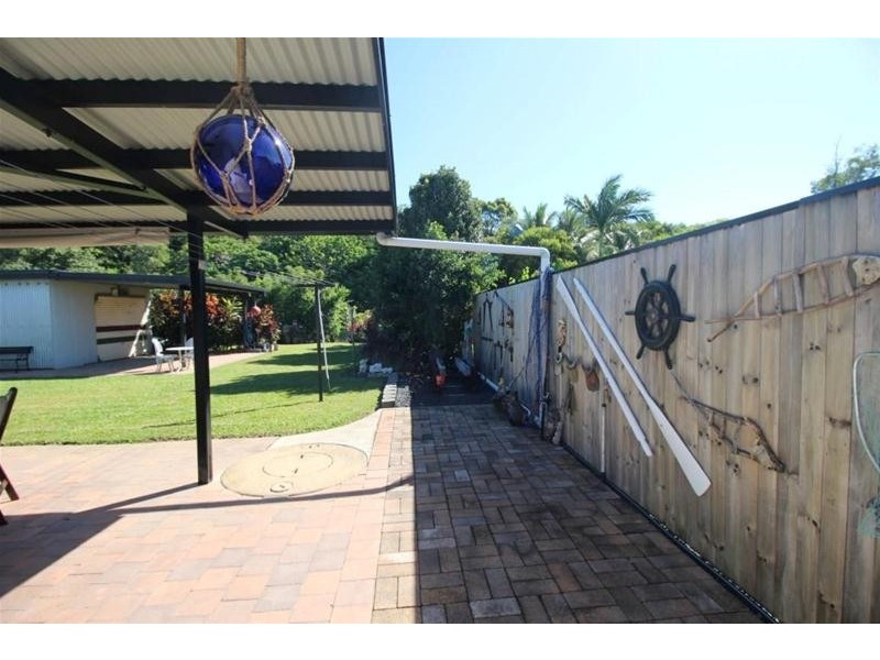 14 Andrews Street, Kurrimine Beach QLD 4871