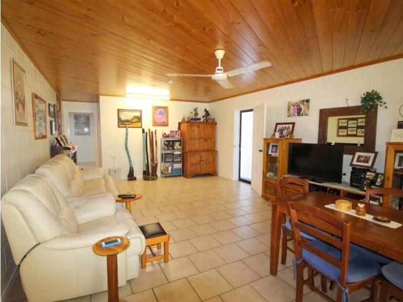 14 Andrews Street, Kurrimine Beach QLD 4871