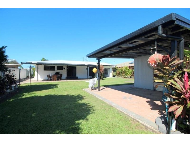 14 Andrews Street, Kurrimine Beach QLD 4871