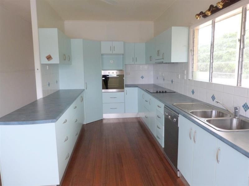 10 Hargreave Street, Kurrimine Beach QLD 4871