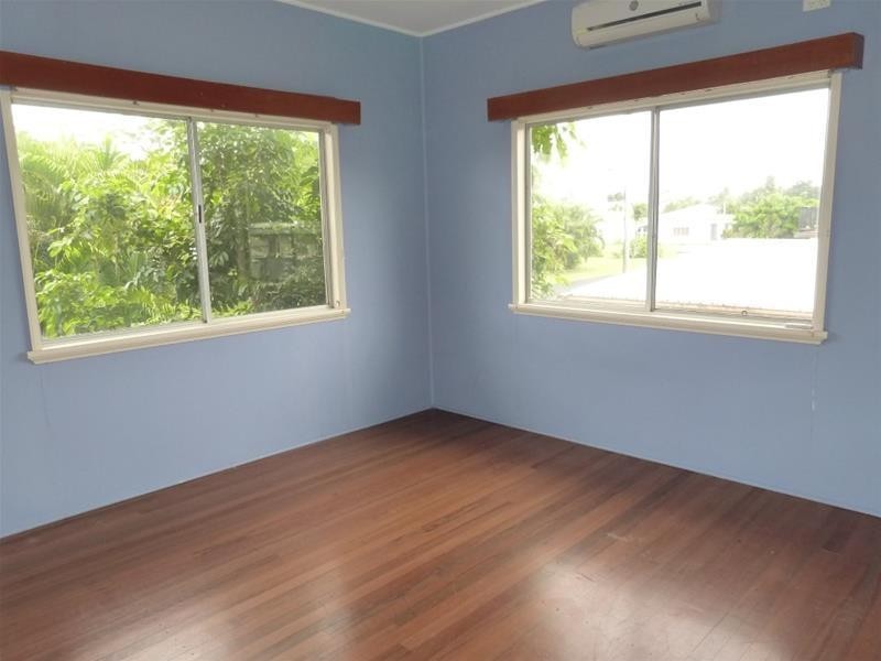 10 Hargreave Street, Kurrimine Beach QLD 4871