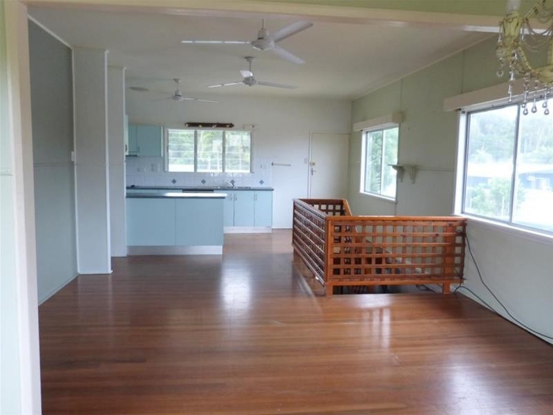 10 Hargreave Street, Kurrimine Beach QLD 4871