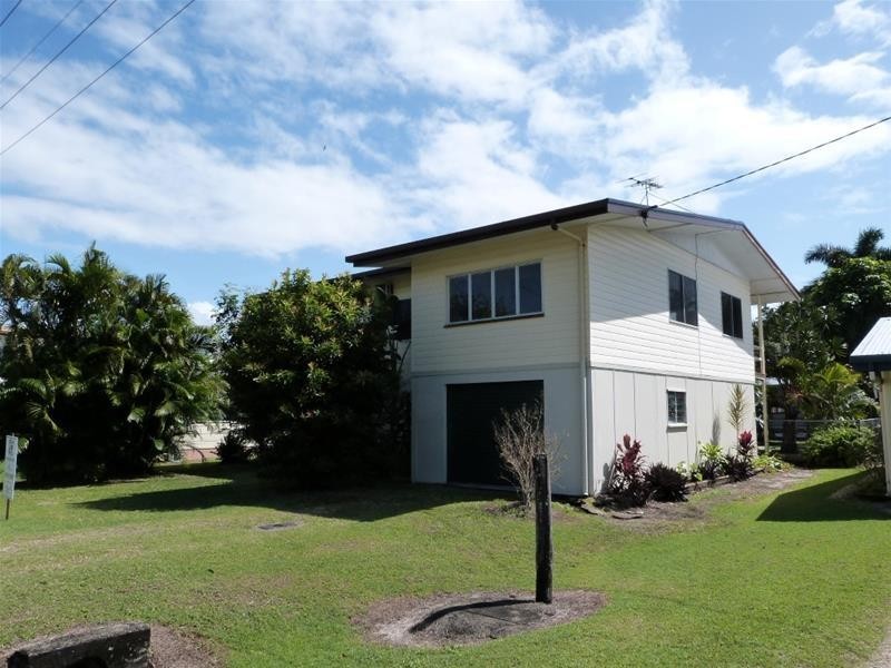 10 Hargreave Street, Kurrimine Beach QLD 4871