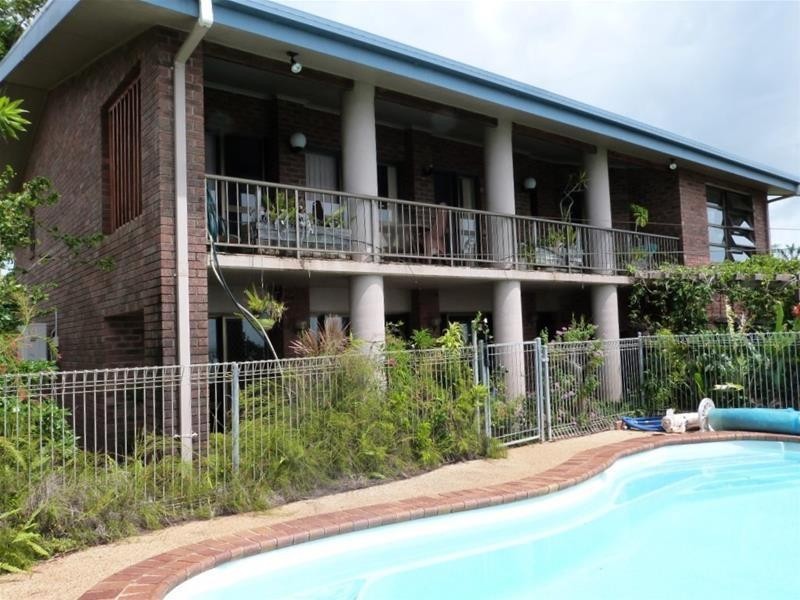 18 Cutten Street, Bingil Bay QLD 4852