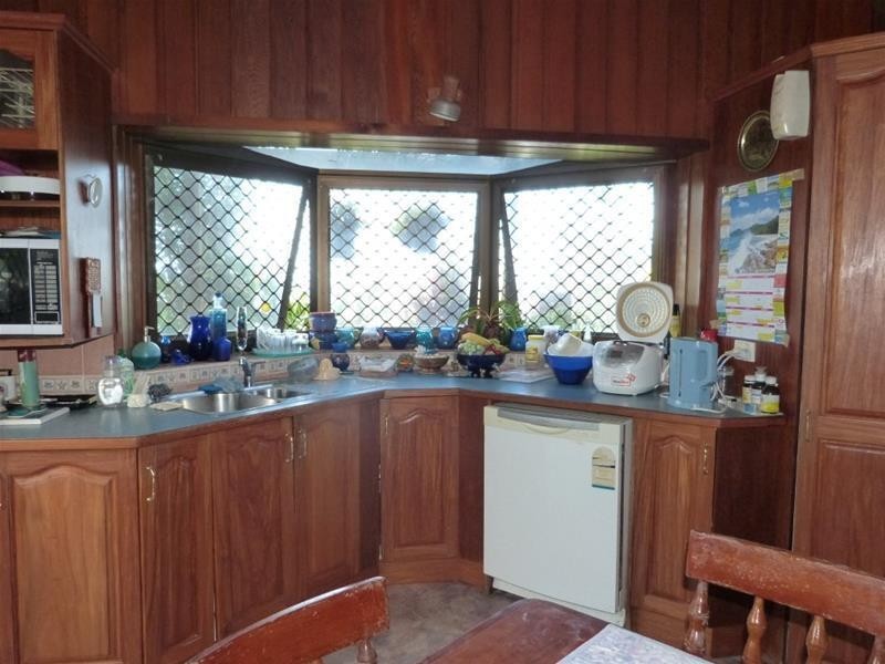 18 Cutten Street, Bingil Bay QLD 4852