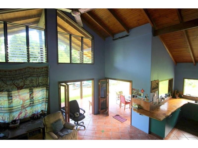 5 Plantation Drive, Bingil Bay QLD 4852