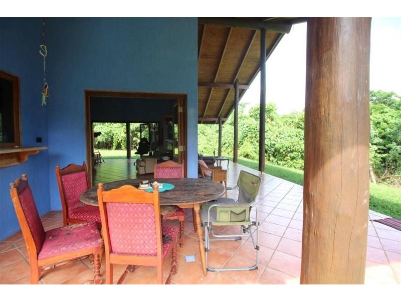 5 Plantation Drive, Bingil Bay QLD 4852