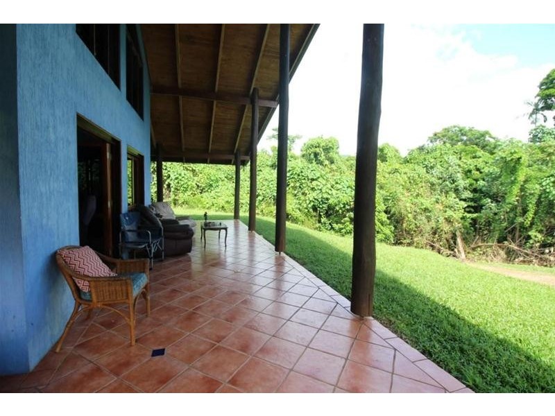 5 Plantation Drive, Bingil Bay QLD 4852