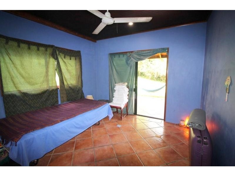 5 Plantation Drive, Bingil Bay QLD 4852