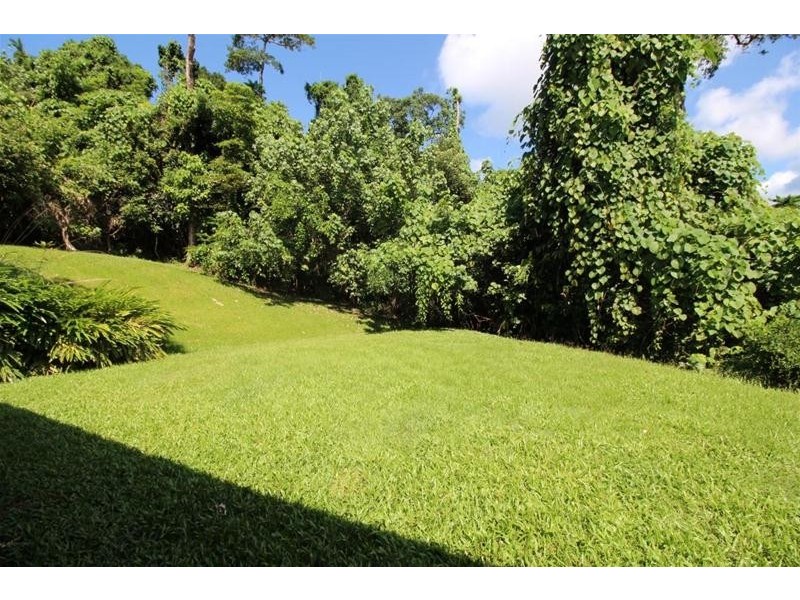 5 Plantation Drive, Bingil Bay QLD 4852