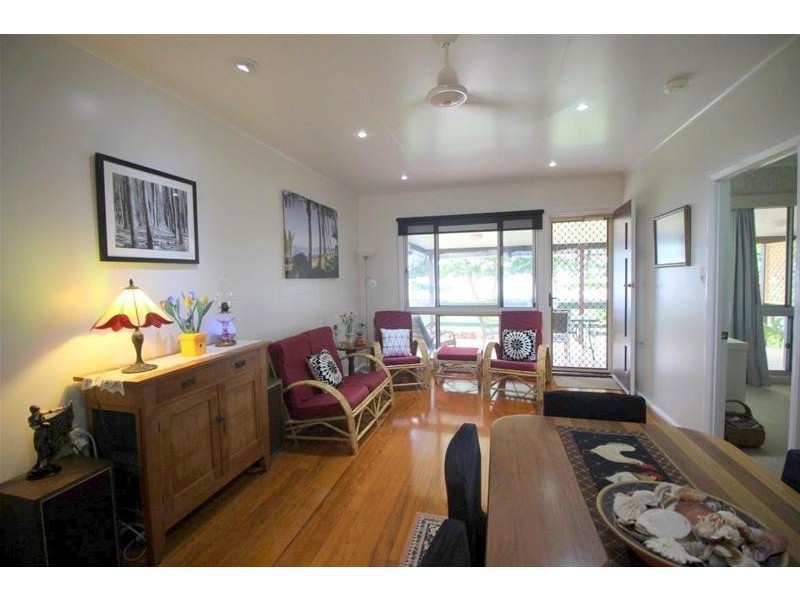 26 Feldt Street, Flying Fish Point QLD 4860